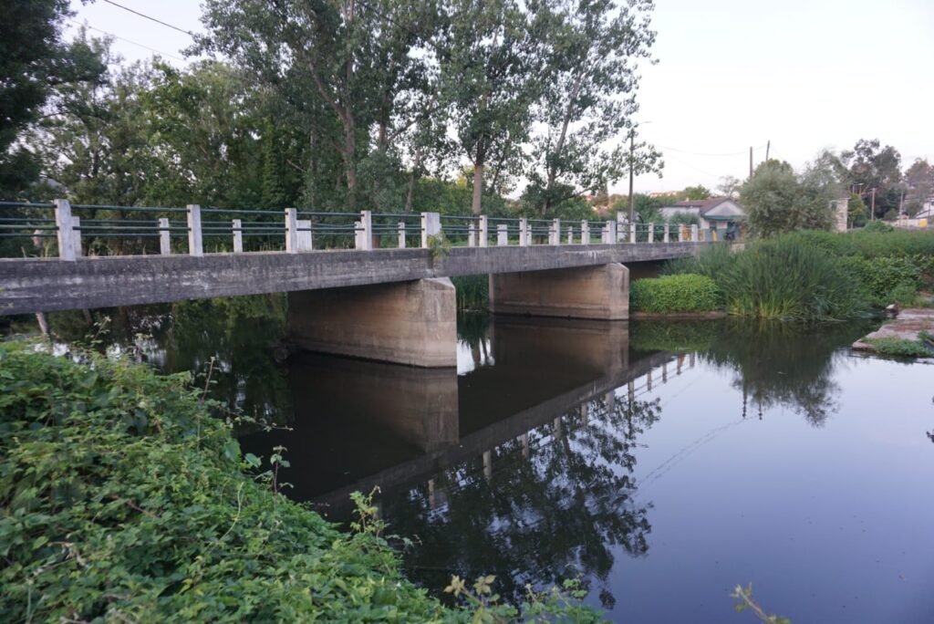 PONTE SOBRE O RIO SOUSA