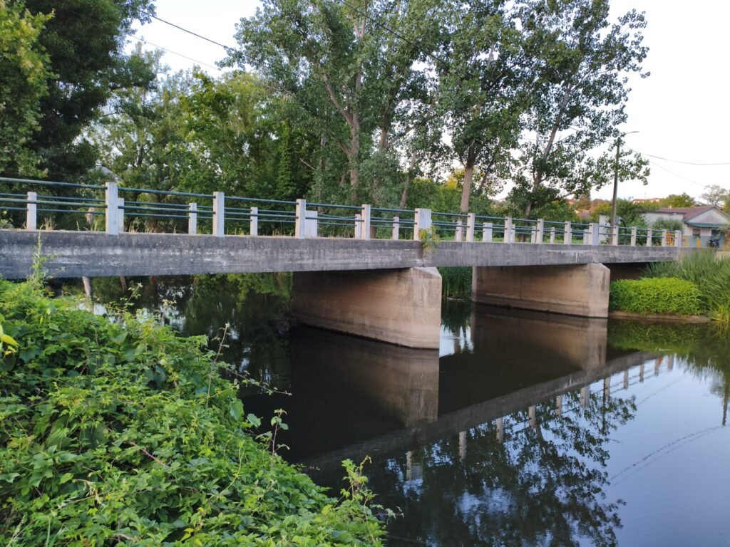 PONTE SOBRE O RIO SOUSA